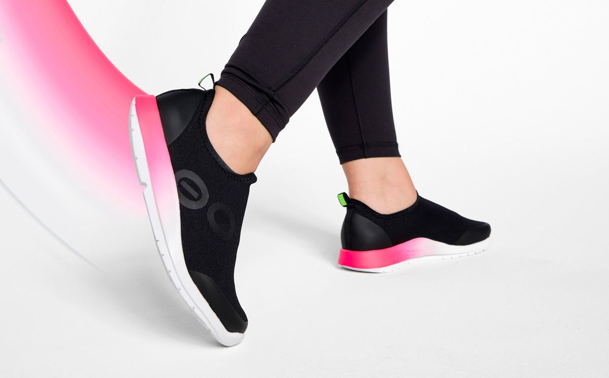 Oofos OOmg Sport Low Shoe Schoenen Dames Roze Zwart | 812735GAB