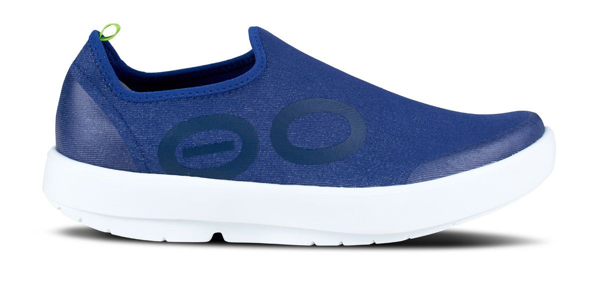 Oofos OOmg eeZee Low Shoe Schoenen Heren Wit Donkerblauw | 245839EAR